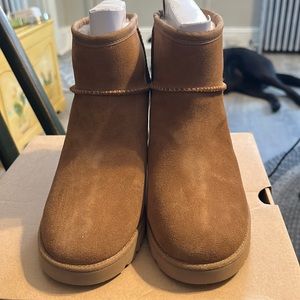 Women’s Classic Femme UGG Mini Boot